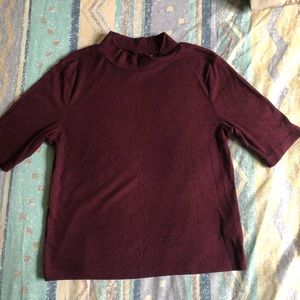 H&M “Divided” Cropped 3/4 Sleeved Shirt